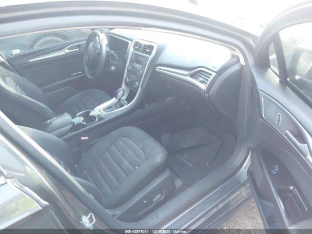 Ford Fusion Se Image 7