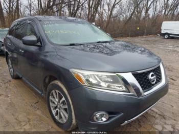  Salvage Nissan Pathfinder