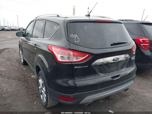 Ford Escape Titanium Image 3