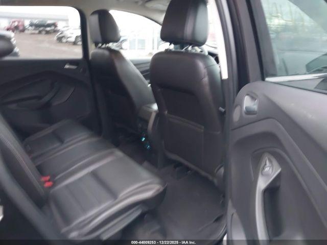 Ford Escape Titanium Image 8