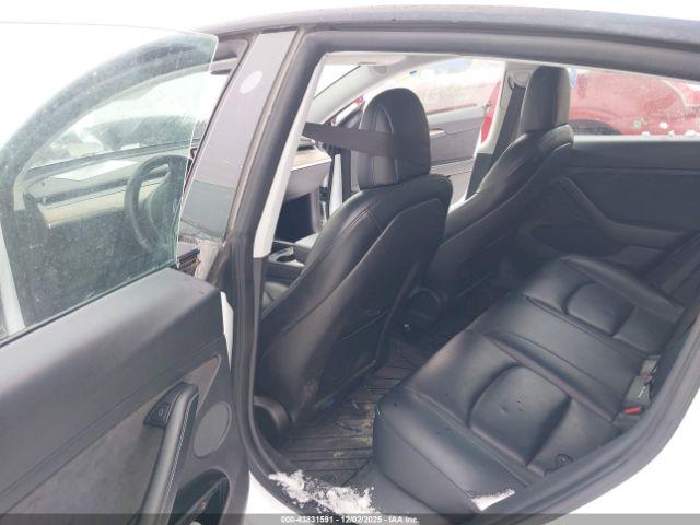 Tesla Model 3 Standard Range Plus Rear-wheel Drive Image 8