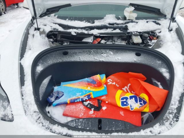 Tesla Model 3 Standard Range Plus Rear-wheel Drive Image 9