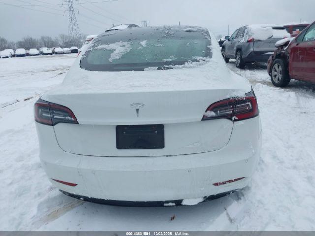 Tesla Model 3 Standard Range Plus Rear-wheel Drive Image 11