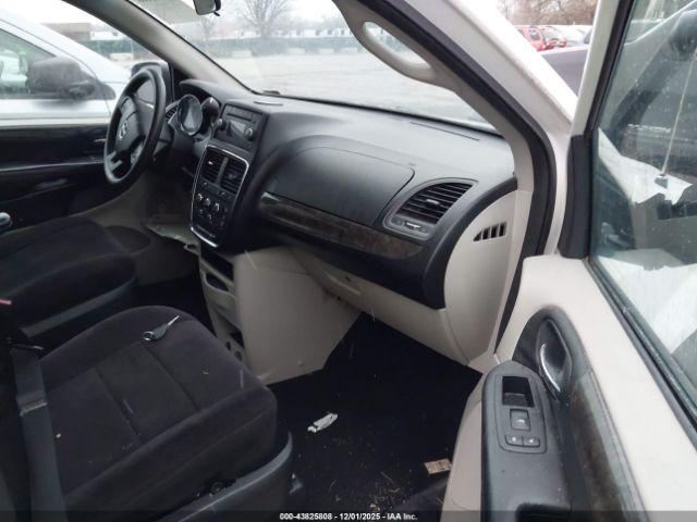 Dodge Grand Caravan Express Image 2