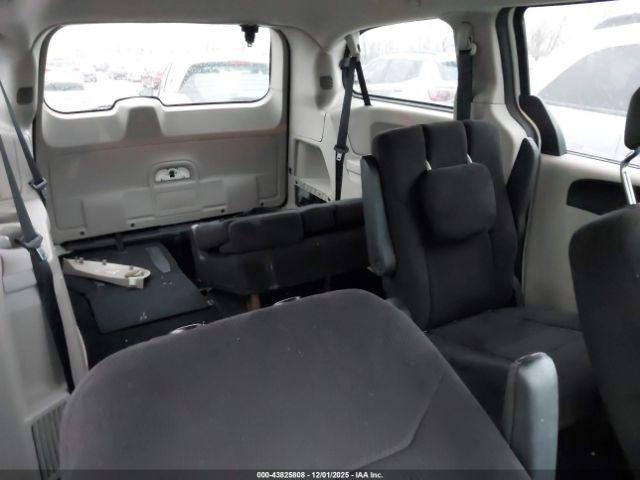 Dodge Grand Caravan Express Image 8