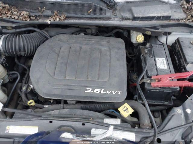 Dodge Grand Caravan Express Image 5