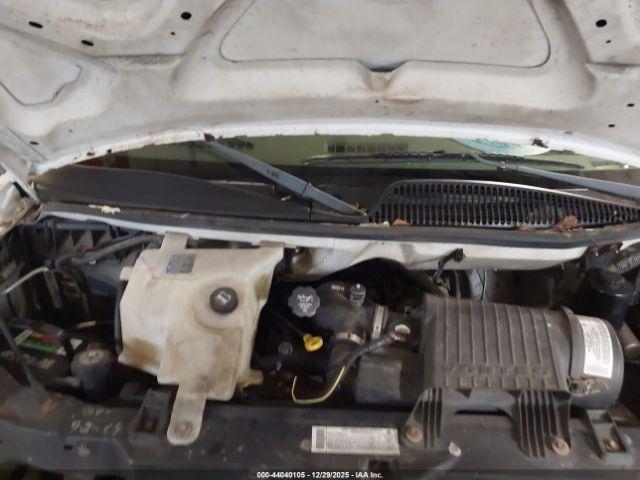 Chevrolet Express Image 10