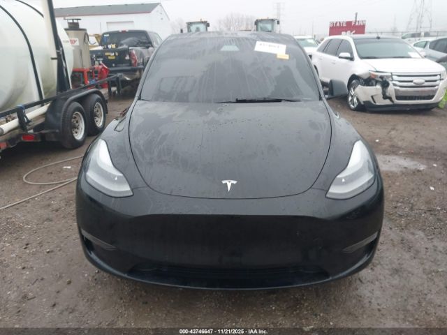 Tesla Model Y Performance Dual Motor All-wheel Drive Image 13