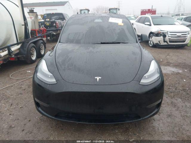 Tesla Model Y Performance Dual Motor All-wheel Drive Image 13