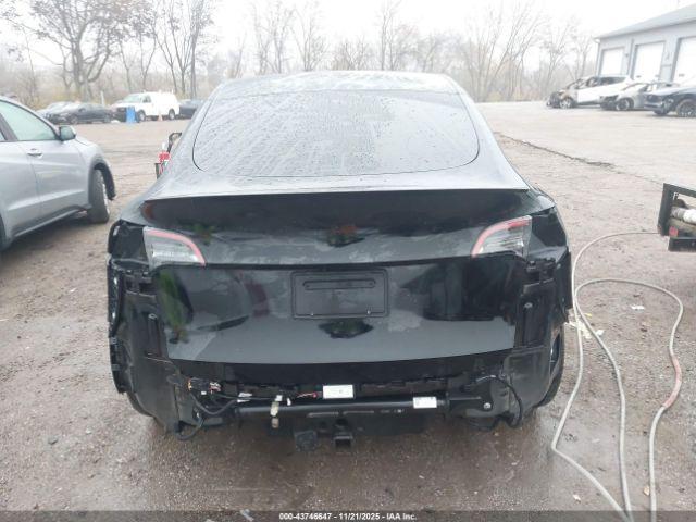 Tesla Model Y Performance Dual Motor All-wheel Drive Image 17
