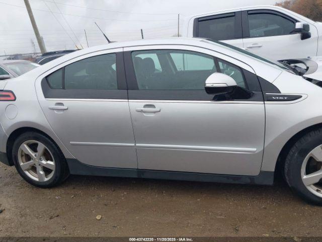 Chevrolet Volt Image 15