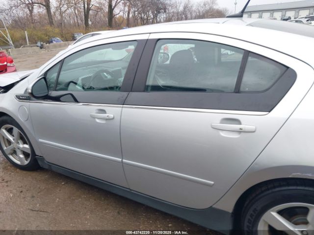 Chevrolet Volt Image 2