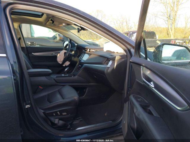 Cadillac XT5 Luxury Image 9