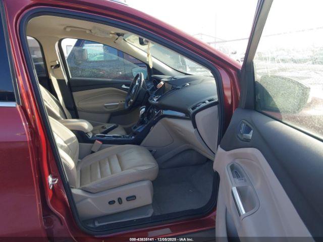 Ford Escape Titanium Image 10