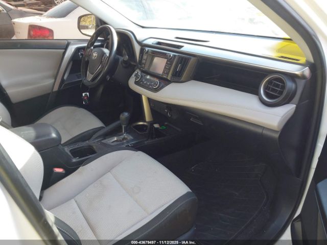 Toyota RAV4 Xle Image 5