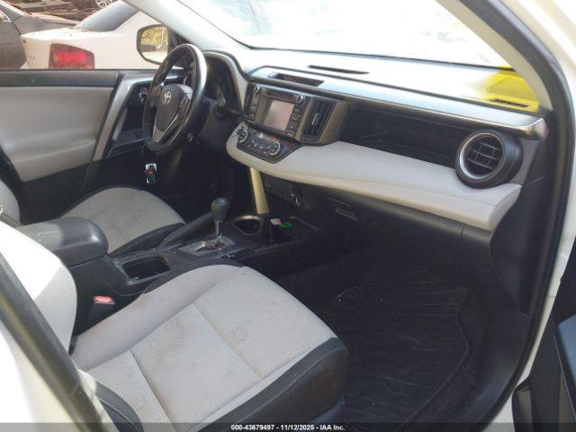 Toyota RAV4 Xle Image 5