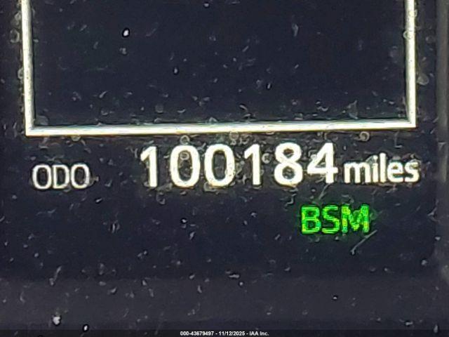 Toyota RAV4 Xle Image 3