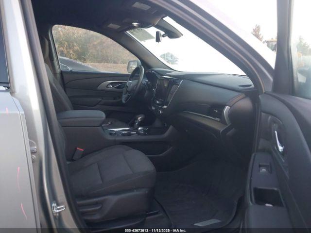 Chevrolet Traverse Fwd Lt Cloth Image 5