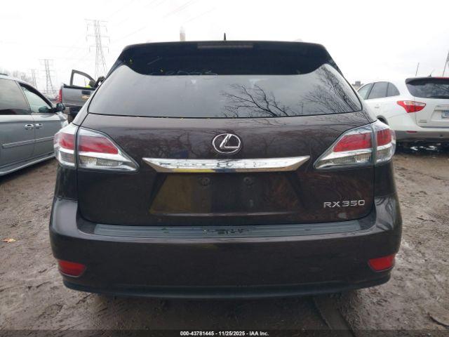 Lexus RX Image 16
