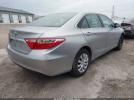 Toyota Camry Le Image 11