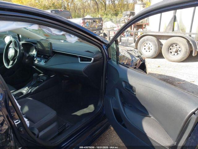 Toyota Corolla Le Image 2