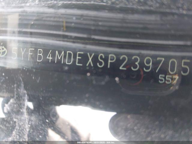 Toyota Corolla Le Image 4