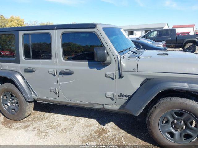 Jeep Wrangler 4-door Sport 4x4 Image 11