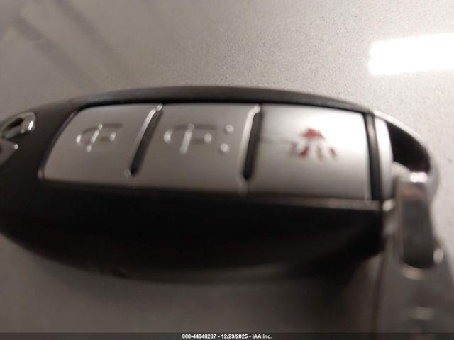 INFINITI Ex Journey Image 6