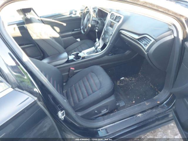 Ford Fusion Se Image 6