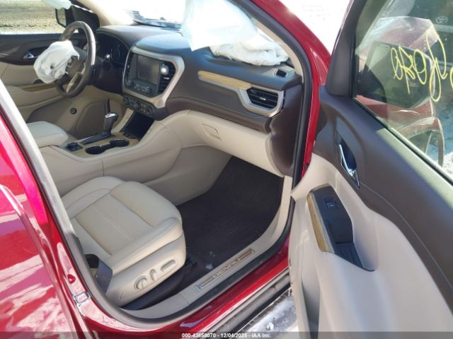 GMC Acadia Denali Image 6