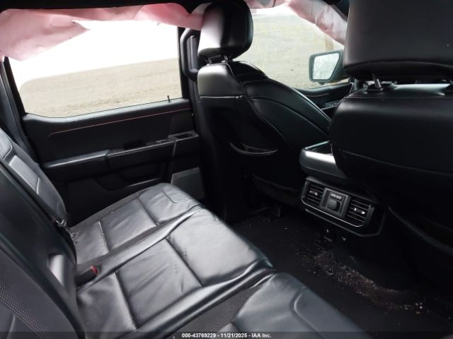 Ford F-150 Raptor Image 8