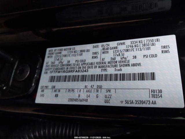 Ford F-150 Raptor Image 15