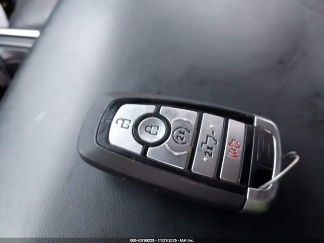 Ford F-150 Raptor Image 10