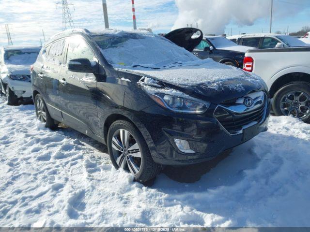  Salvage Hyundai TUCSON