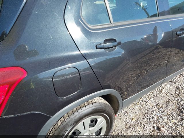 Chevrolet Trax 1ls Image 12