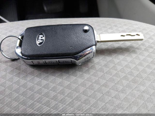 Kia Soul Lx Image 14