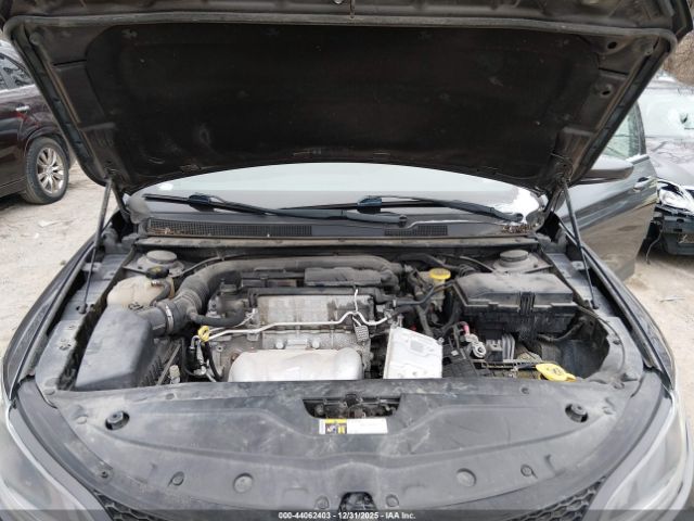 Chrysler 200 S Image 7