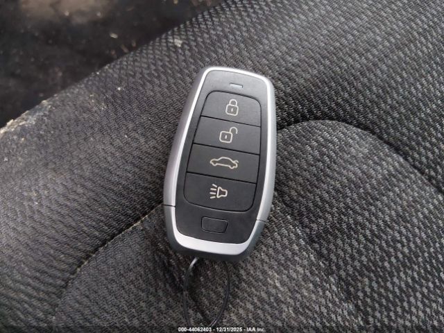 Chrysler 200 S Image 8