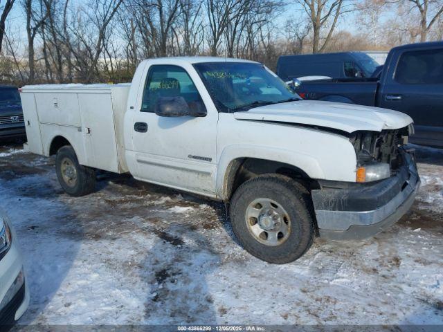  Salvage Chevrolet Silverado 2500