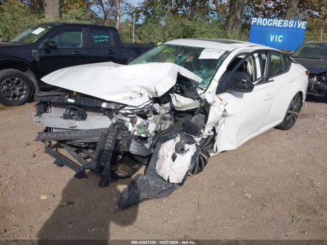 Nissan Altima Sr Fwd Image 17