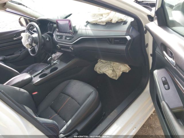 Nissan Altima Sr Fwd Image 8