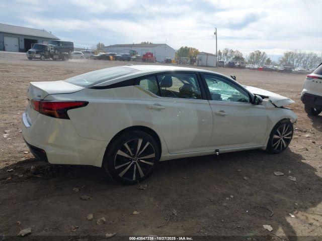 Nissan Altima Sr Fwd Image 14