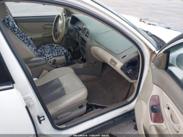 Oldsmobile Intrigue Gls Image 11