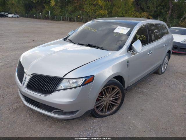 Lincoln MKT Ecoboost Image 4