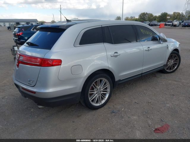 Lincoln MKT Ecoboost Image 6