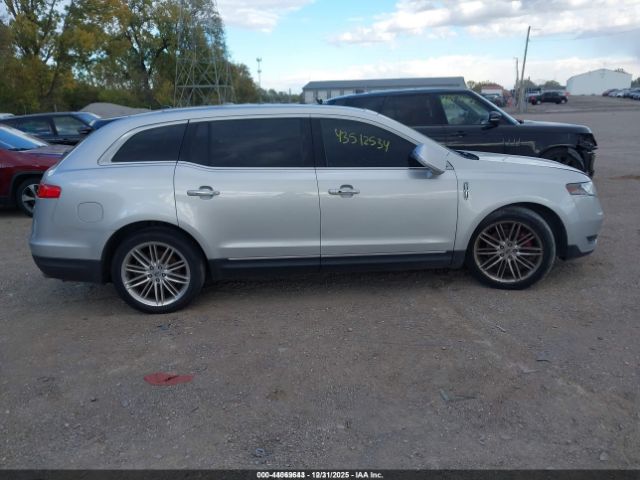 Lincoln MKT Ecoboost Image 3