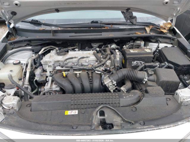 Toyota Corolla Le Image 8