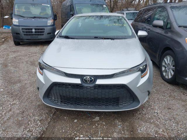 Toyota Corolla Le Image 3