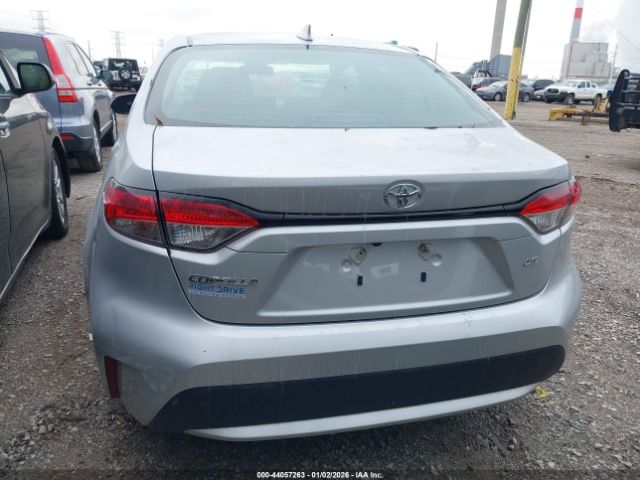 Toyota Corolla Le Image 6