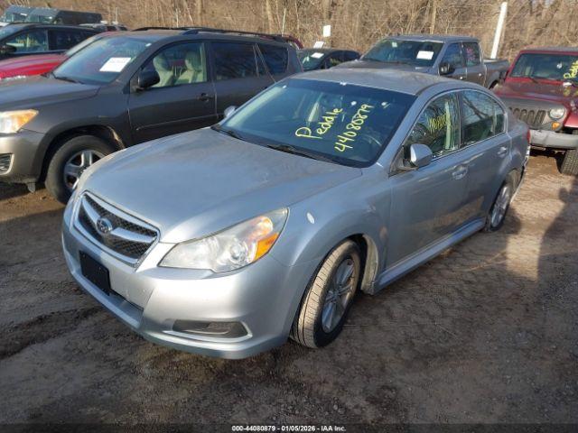 Subaru Legacy 2.5i Premium Image 6